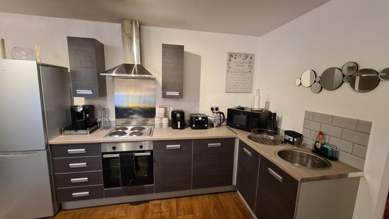 Luxury 2 Bed Apt With Free Wi-Fi & Parking Manchester Eksteriør billede